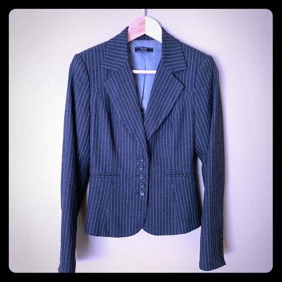 Suzy Shier Double Lapel Grey Pinstripe Blazer - Picture 9 of 16